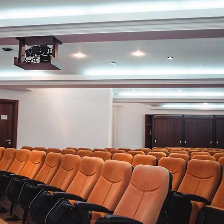 Celly Hotel Πιτέστι Εξωτερικό φωτογραφία