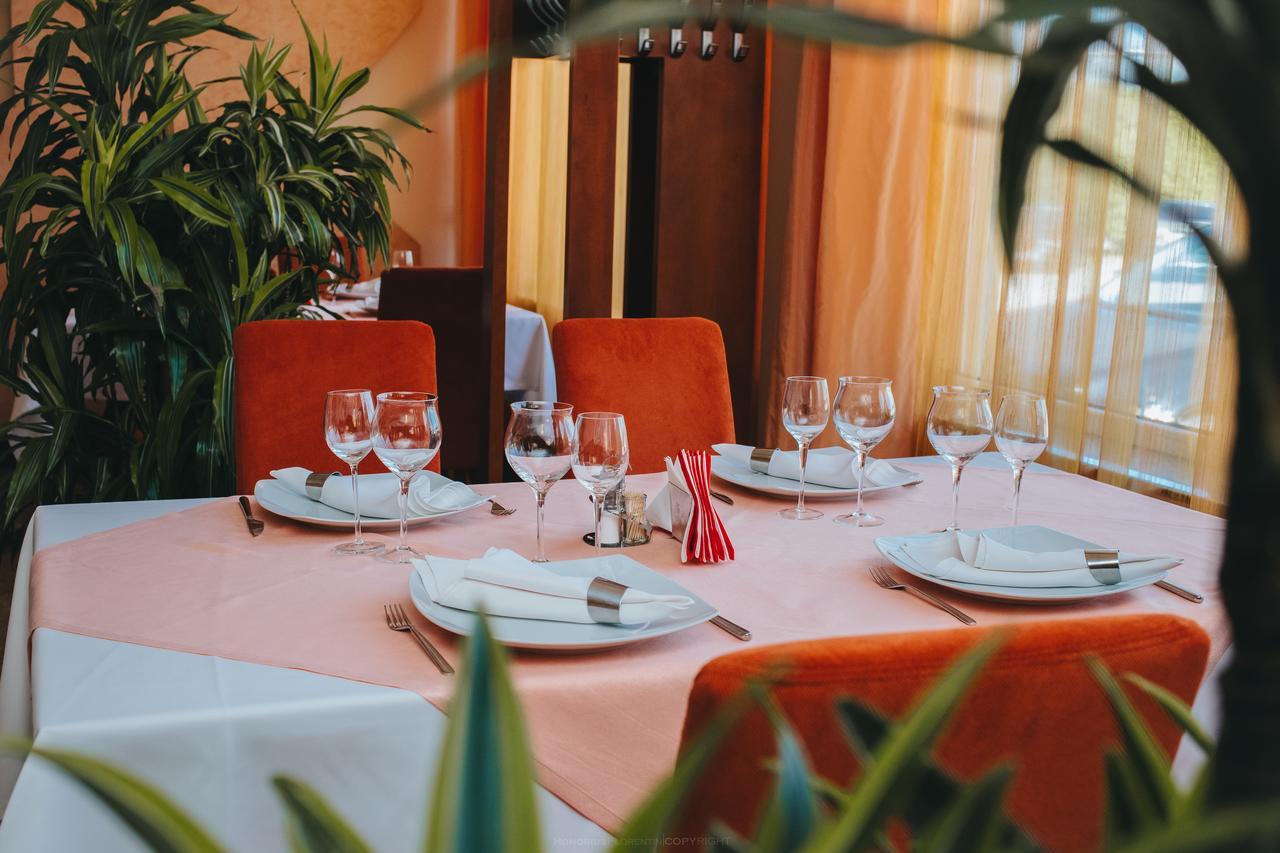 Celly Hotel Πιτέστι Εξωτερικό φωτογραφία