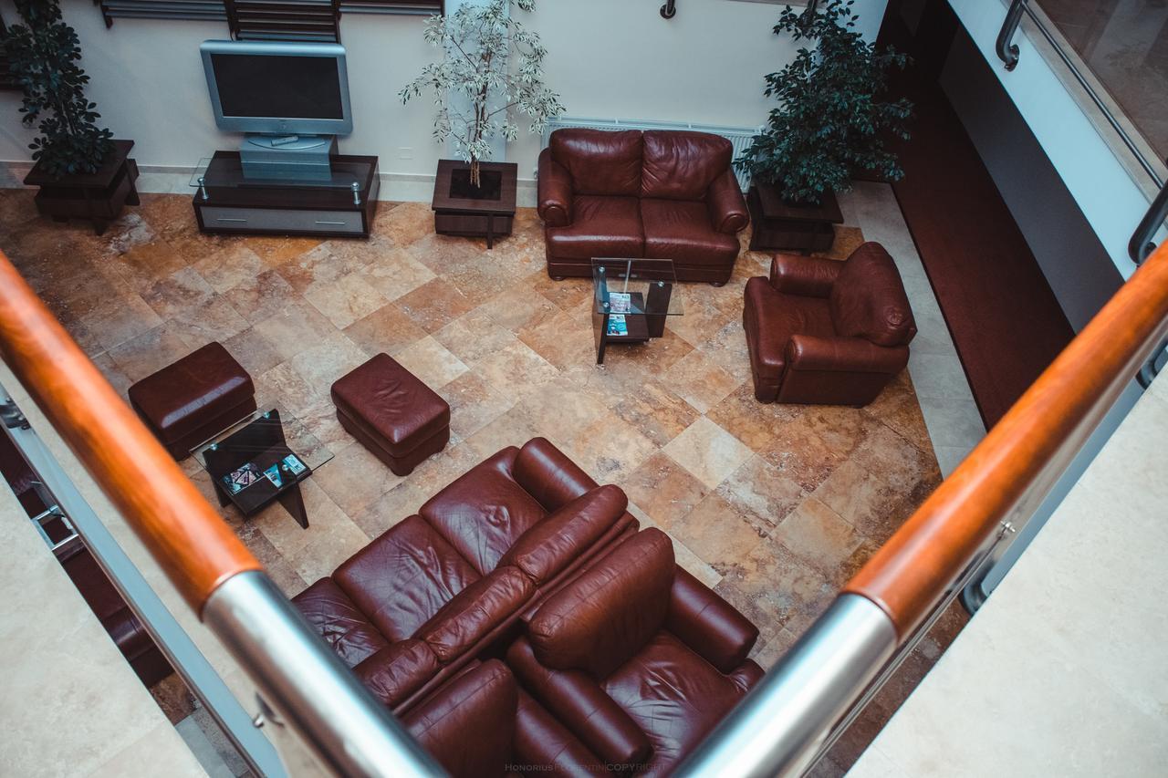 Celly Hotel Πιτέστι Εξωτερικό φωτογραφία
