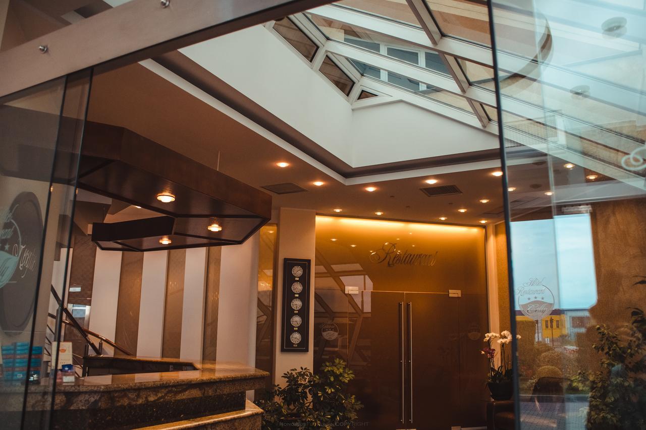 Celly Hotel Πιτέστι Εξωτερικό φωτογραφία