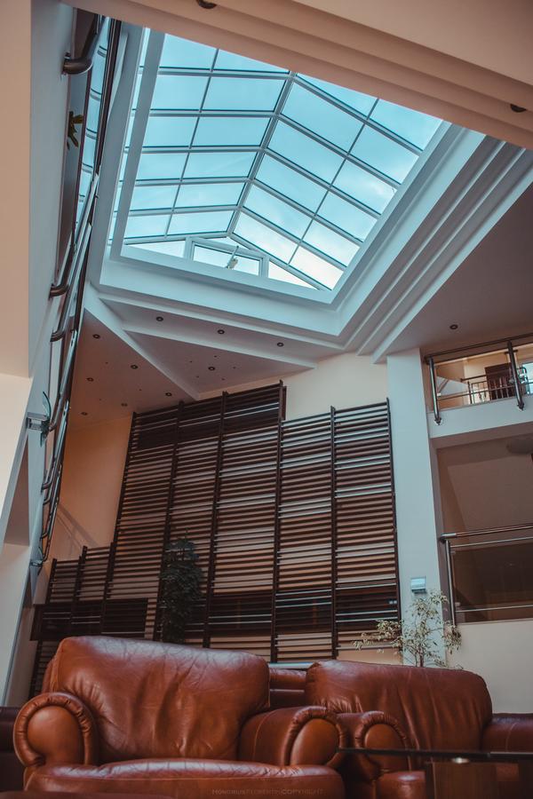 Celly Hotel Πιτέστι Εξωτερικό φωτογραφία