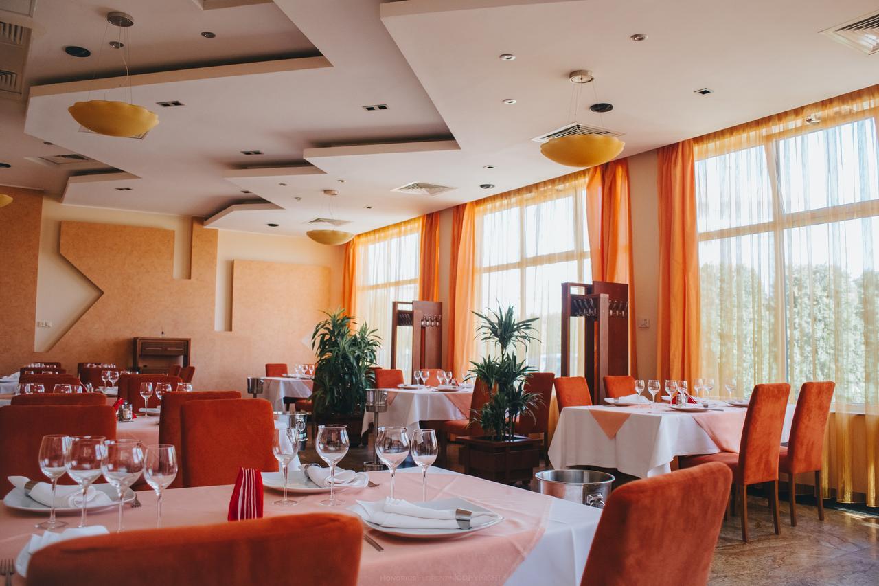 Celly Hotel Πιτέστι Εξωτερικό φωτογραφία