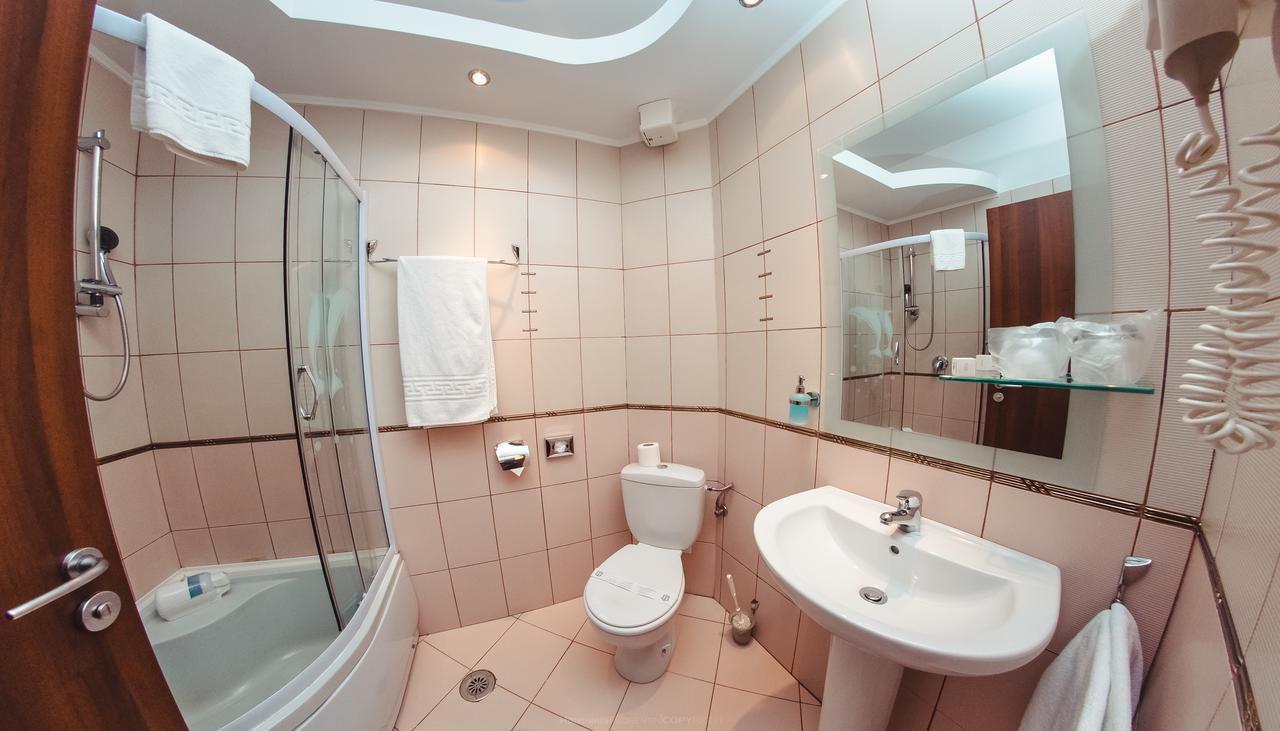 Celly Hotel Πιτέστι Εξωτερικό φωτογραφία